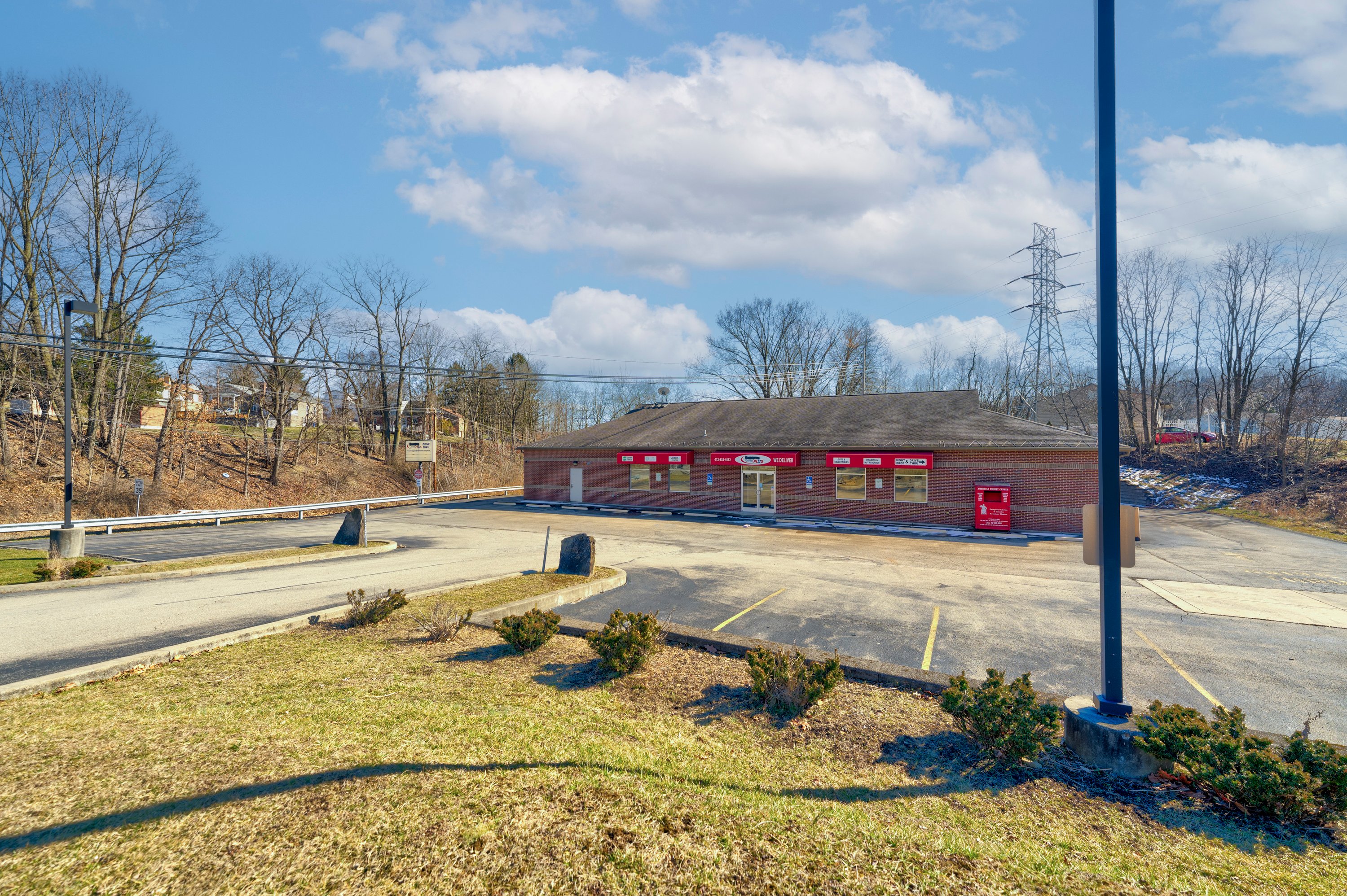 2850 Brownsville Rd, South Park, PA 15129