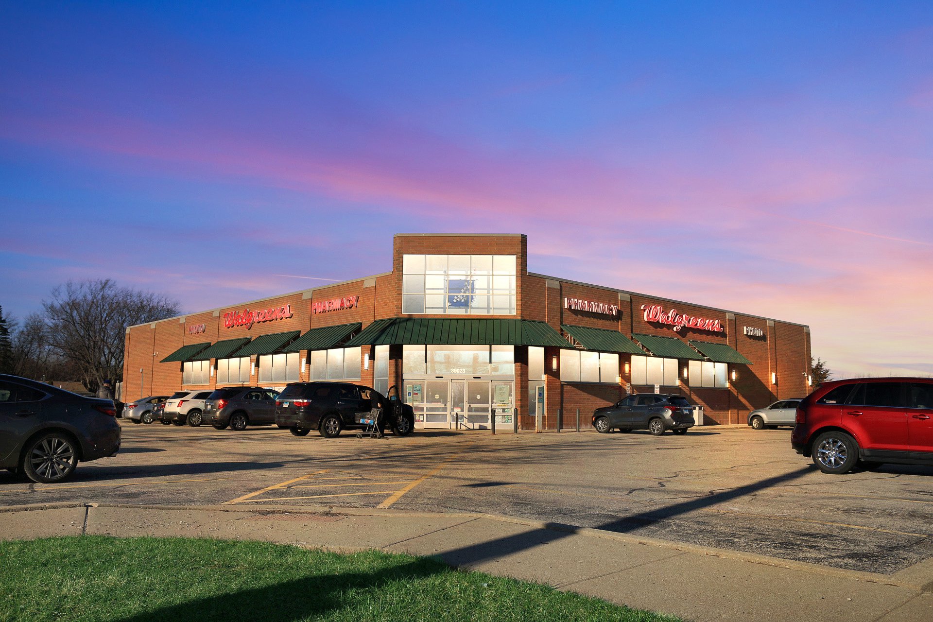39023 N Green Bay Rd, Beach Park, IL 60087