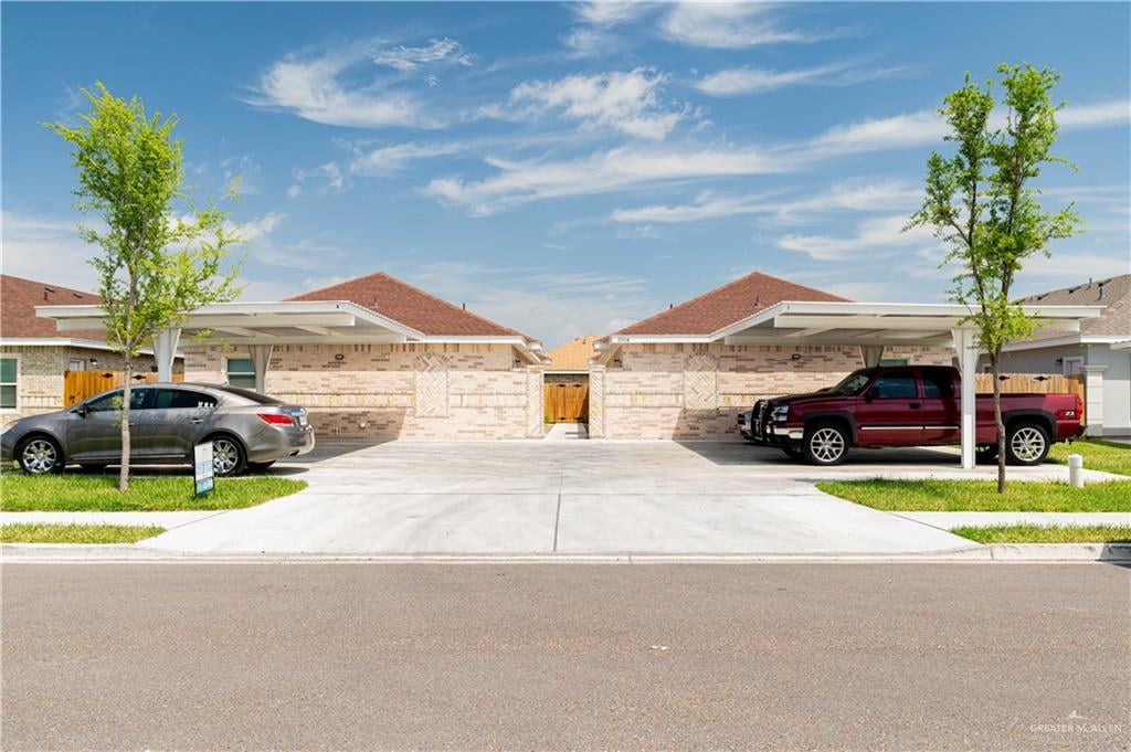 1004 W Mahala Ave, Alton, TX 78573