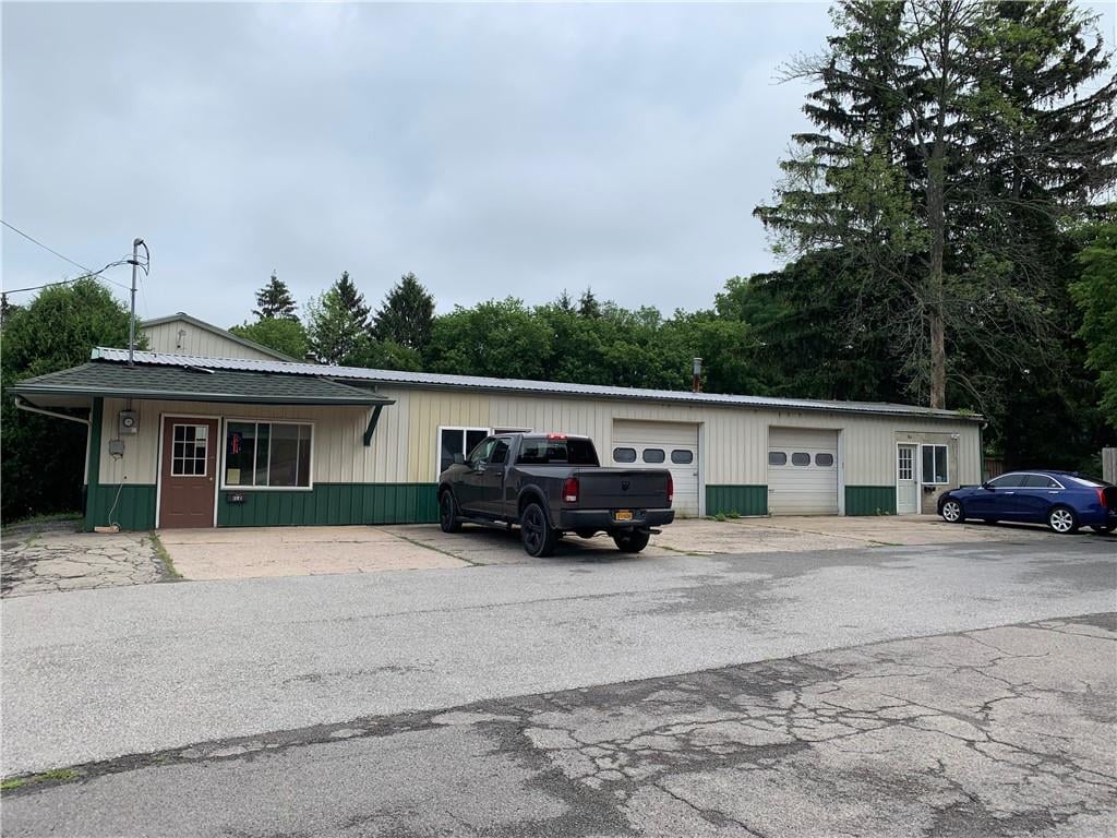 54-56 State St, Holley, NY 14470