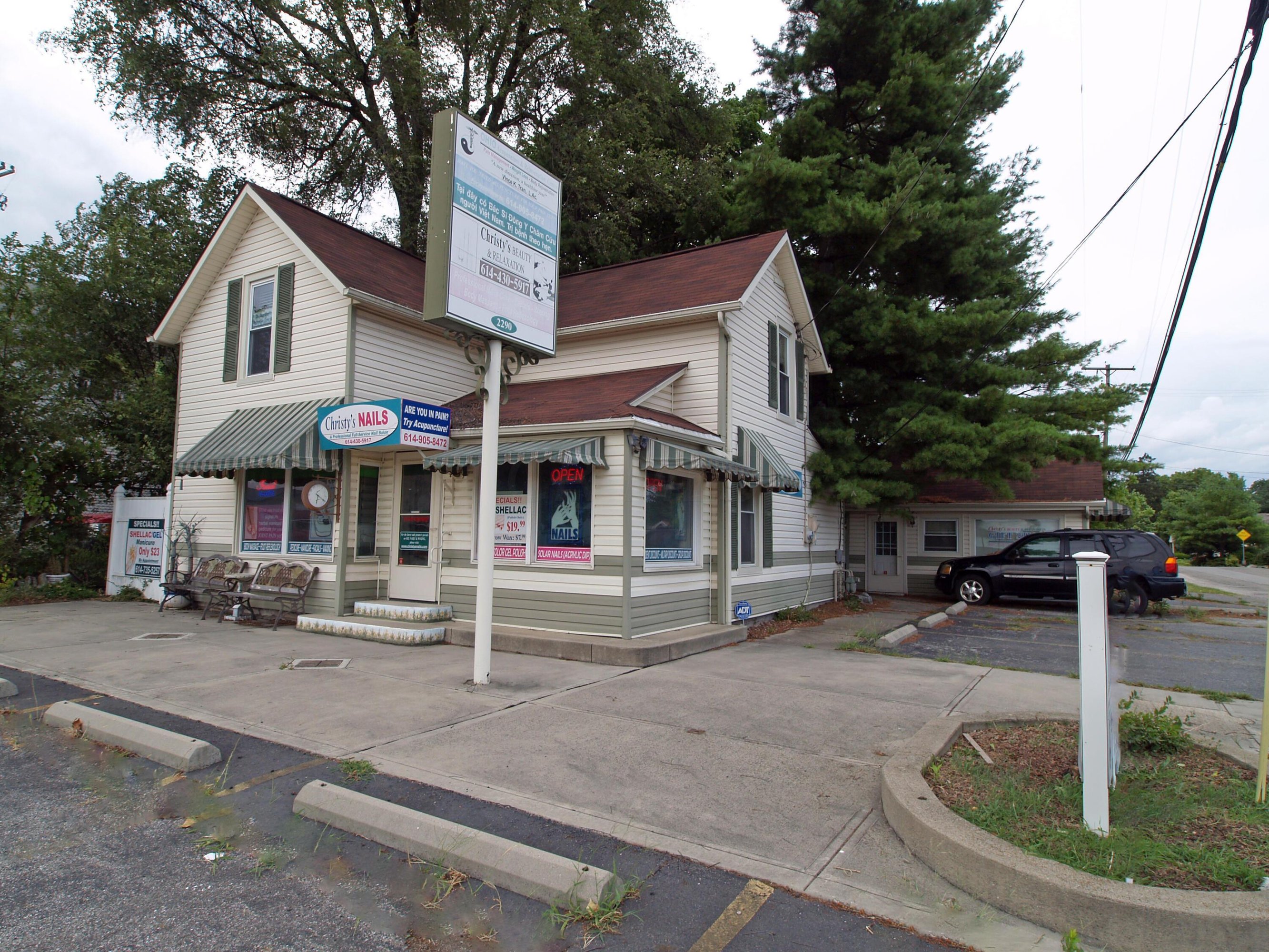 2290 W Dublin Granville Rd, Columbus, OH 43085