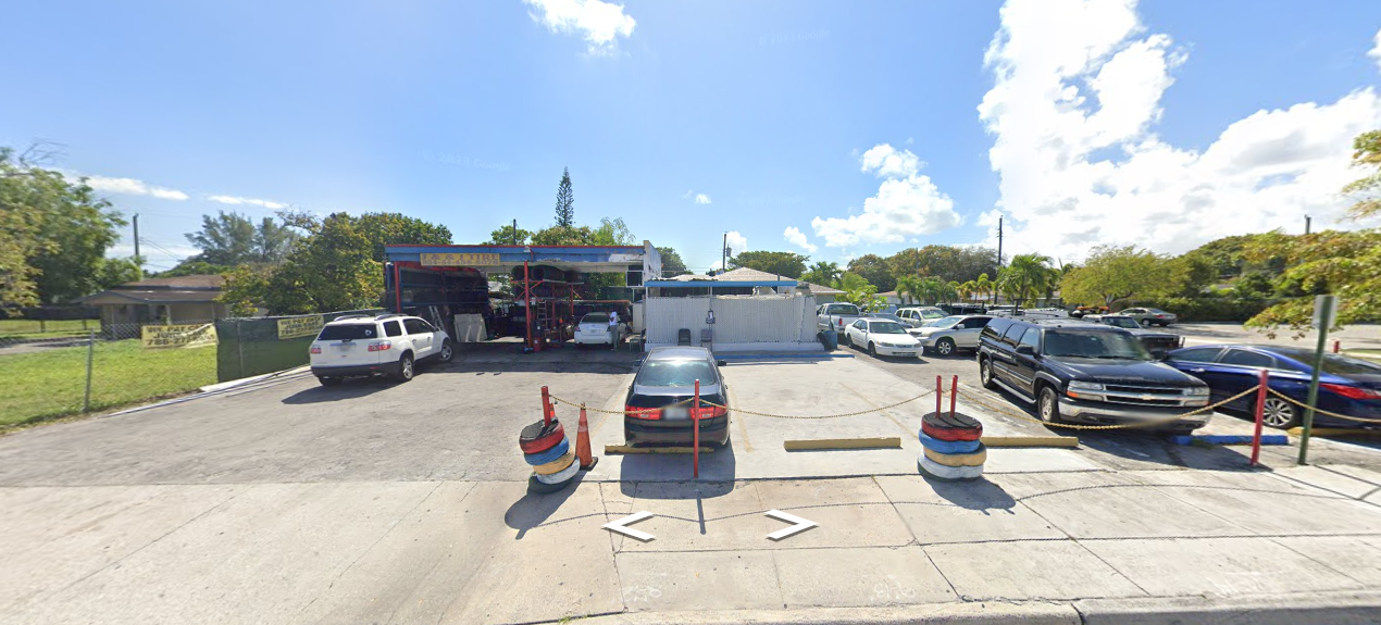 621 W Pembroke Rd, Hallandale Beach, FL 33009