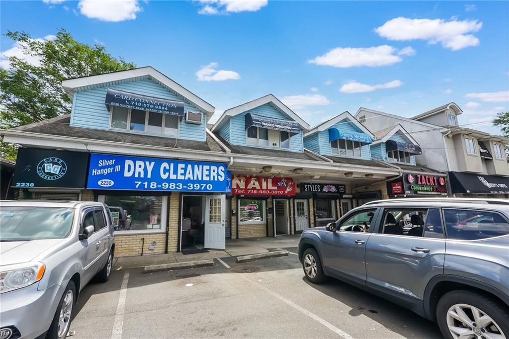 2230 Victory Blvd, Staten Island, NY 10314