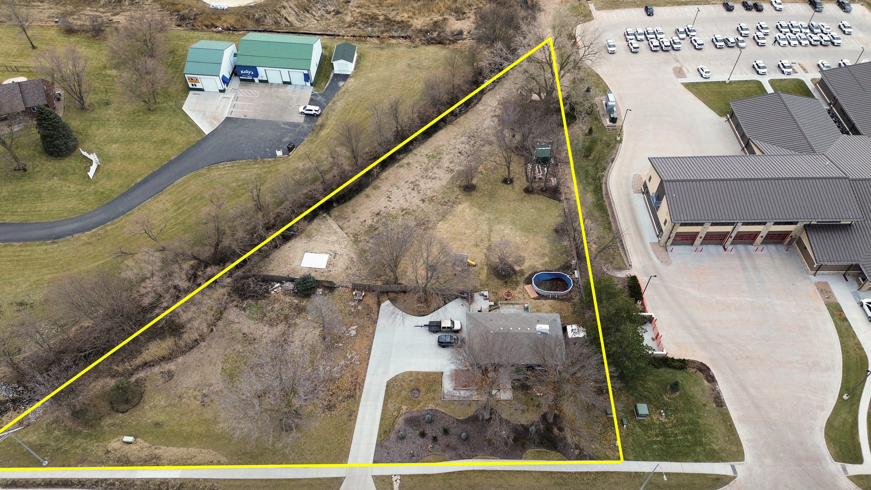6701 Pine Lake Rd, Lincoln, NE 68516