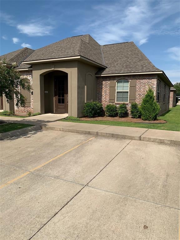 1000 Chinaberry Dr, Bossier City, LA 71111