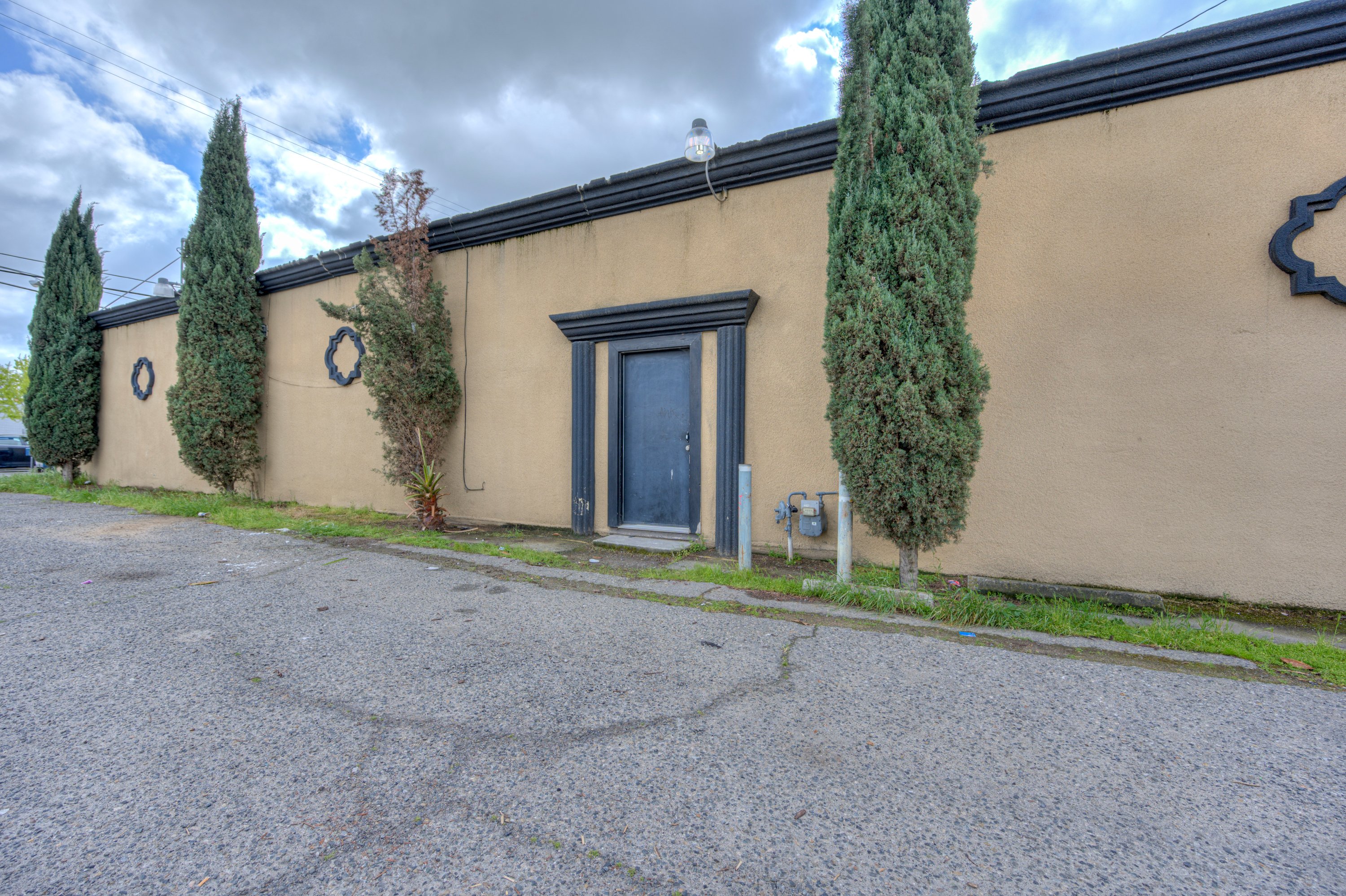 452 N Blackstone Ave, Fresno, CA 93701