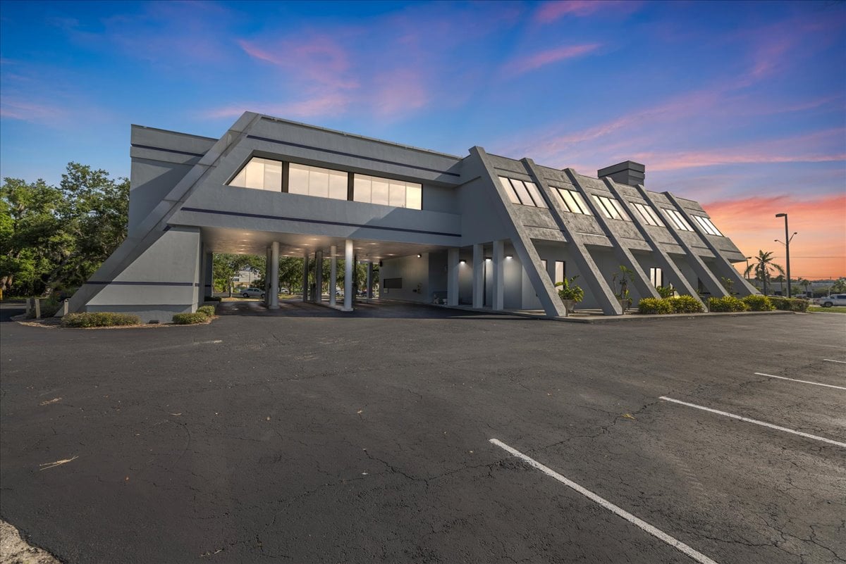 1000 N Tamiami Trl, Nokomis, FL 34275