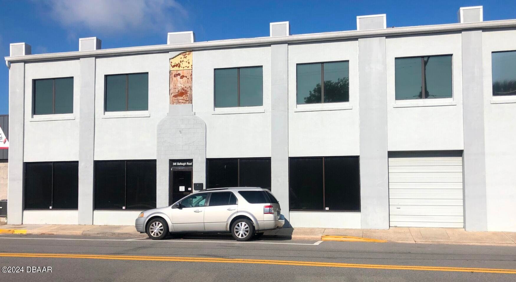 546 Ballough Rd, Daytona Beach, FL 32114