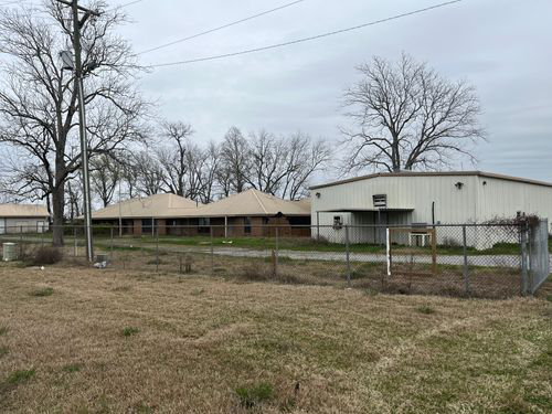 2415 Darnall Rd, New Iberia, LA 70560