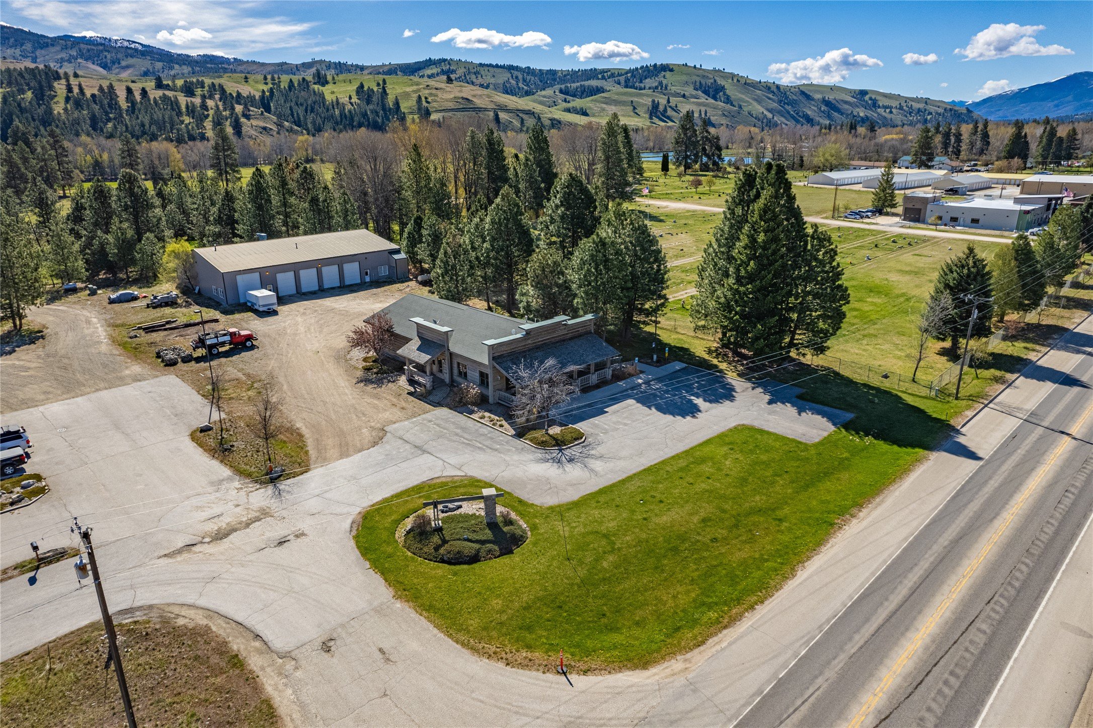 3334 Dvn Ln, Darby, MT 59829