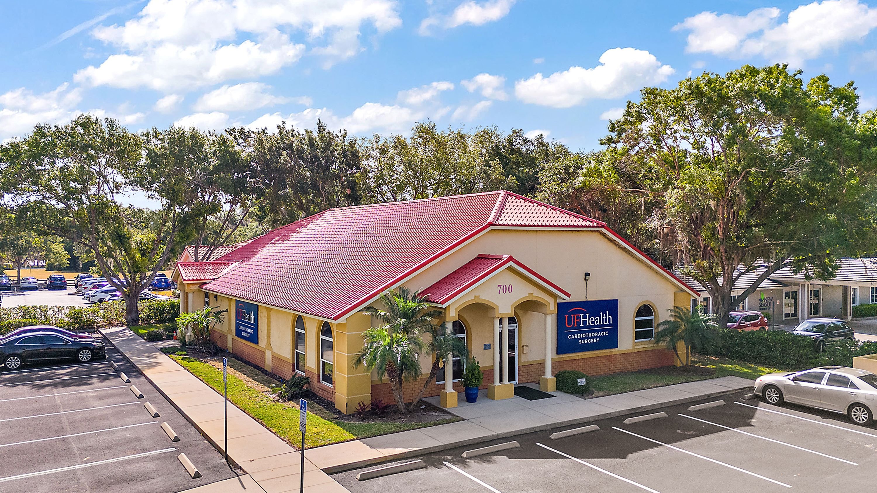 700 Doctors Ct, Leesburg, FL 34748