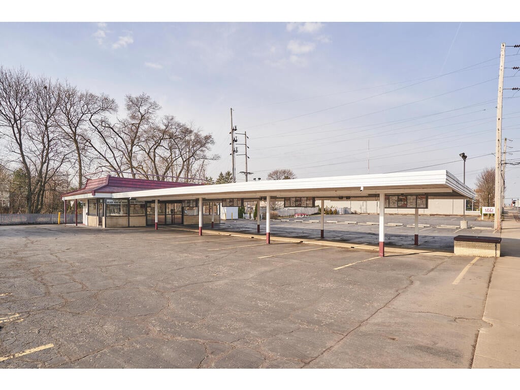 35 West Ave, Tallmadge, OH 44278