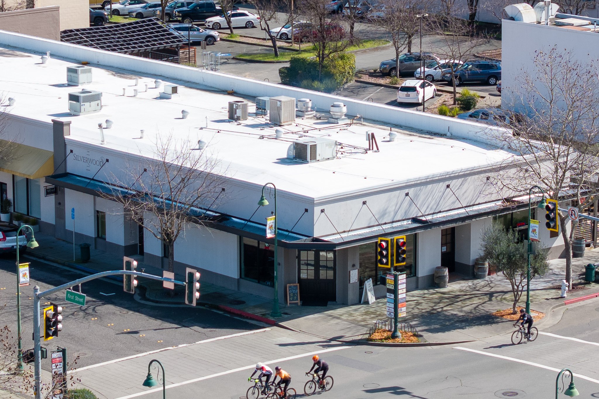 102 S Cloverdale Blvd, Cloverdale, CA 95425
