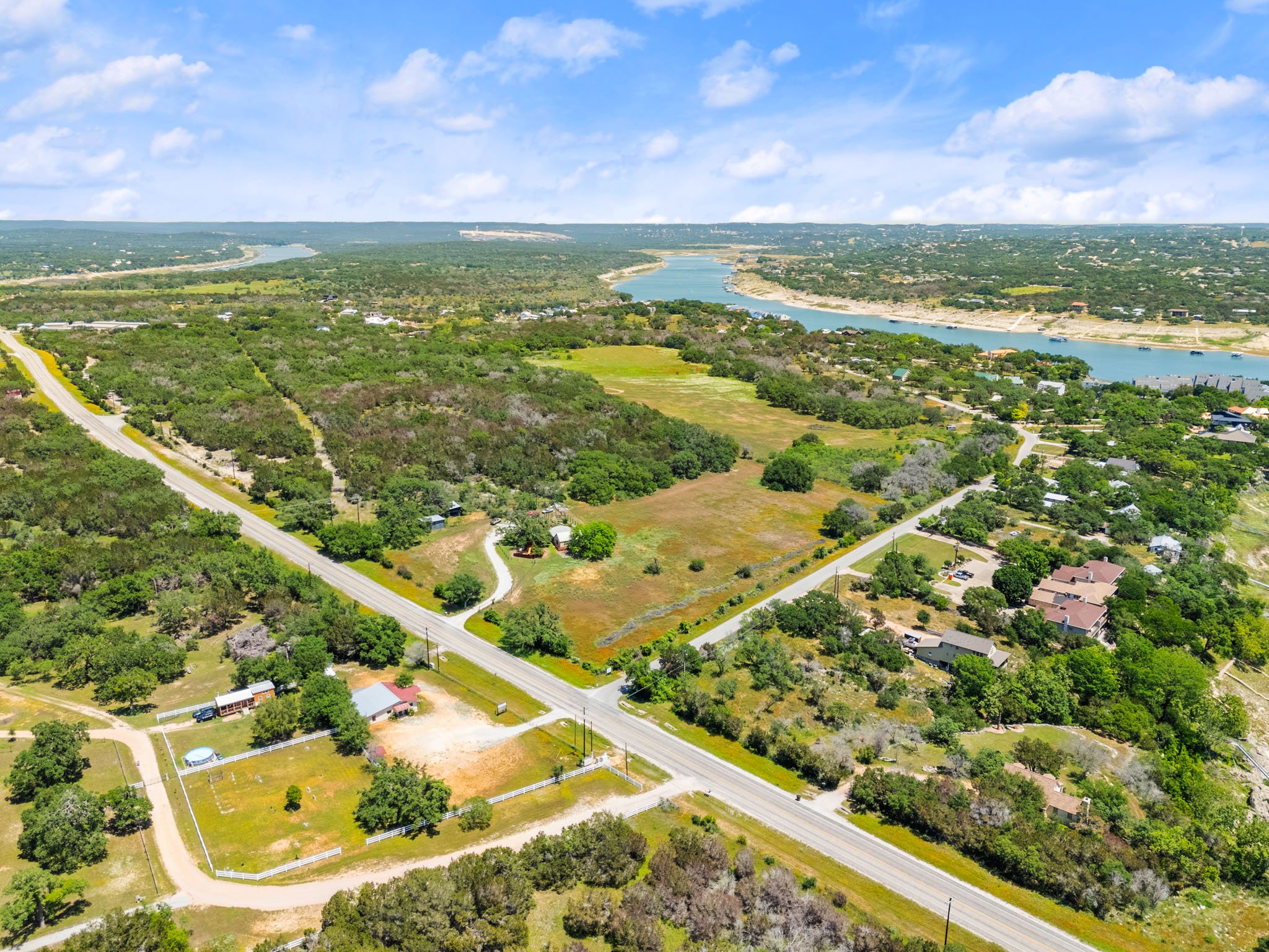525 Pace Bend Rd N, Briarcliff, TX 78669