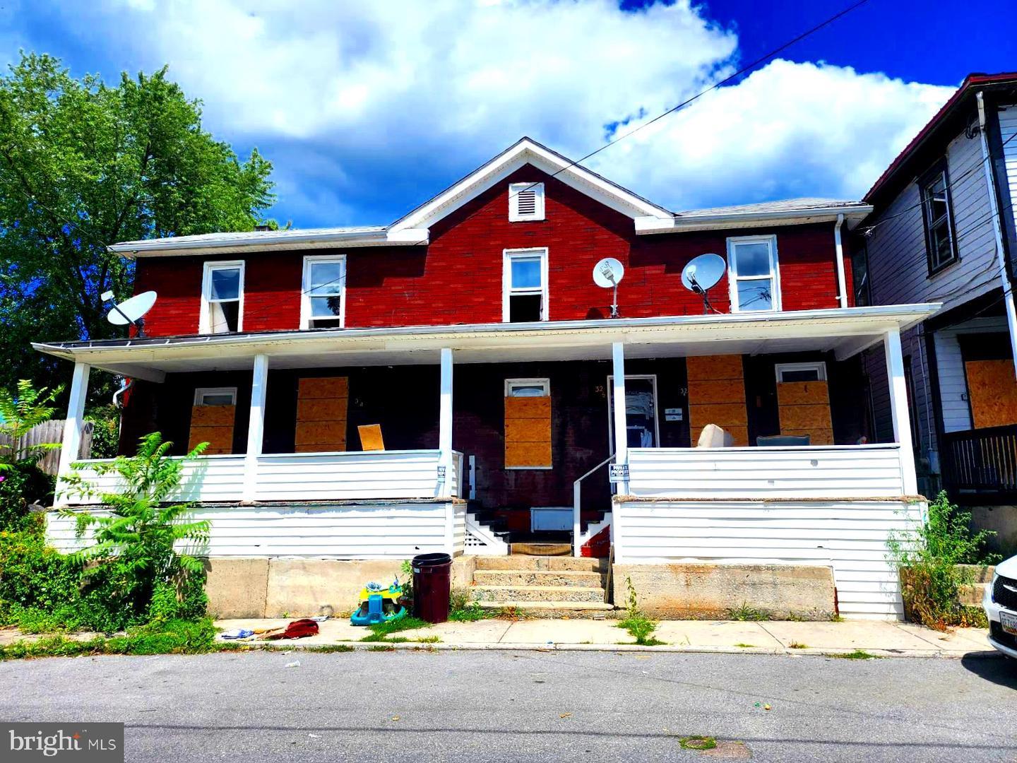 32 W First St, Cumberland, MD 21502