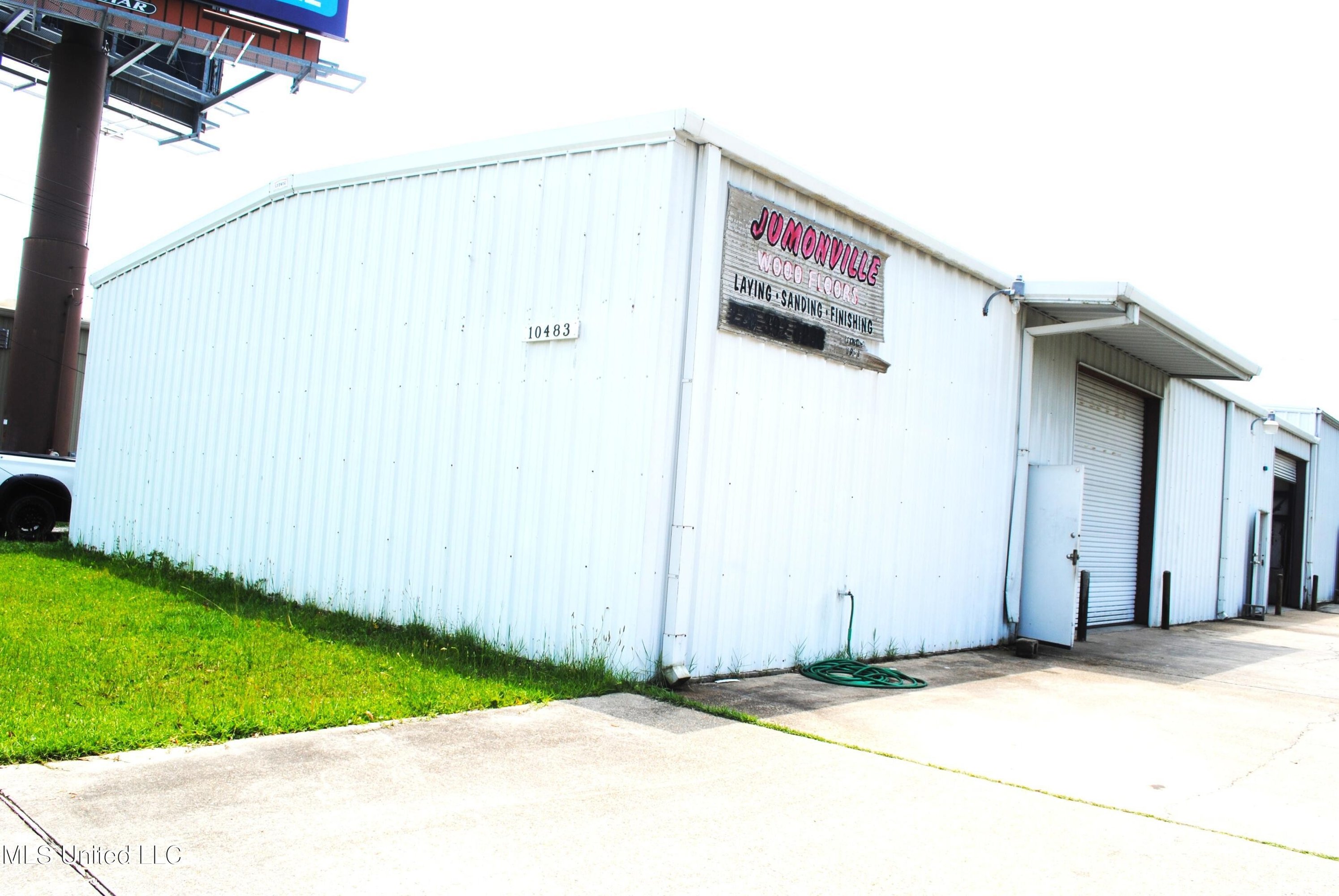 10483 Boney Ave, Diberville, MS 39540