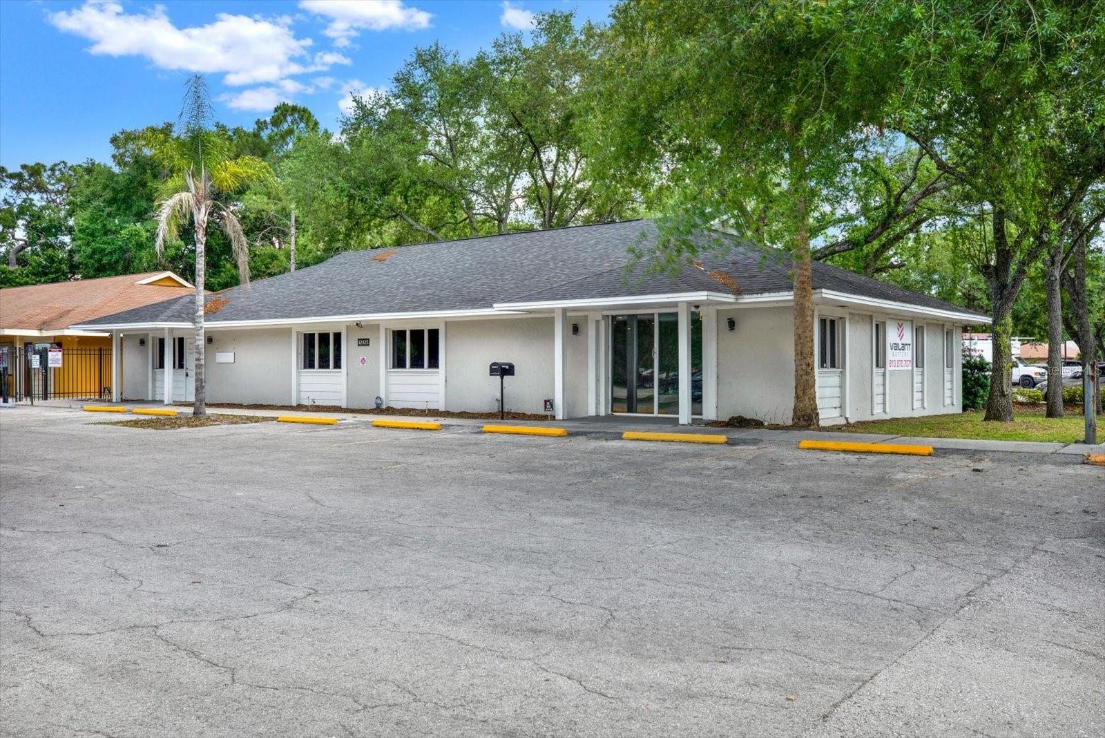12425 N Florida Ave, Tampa, FL 33612