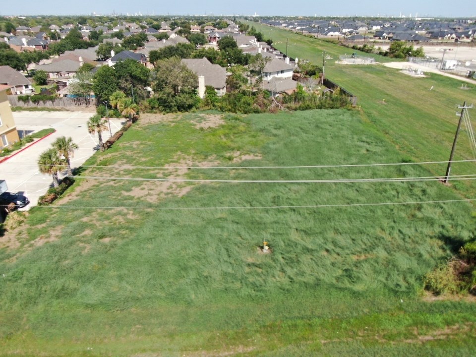 11003 W Fairmont Pkwy, La Porte, TX 77571
