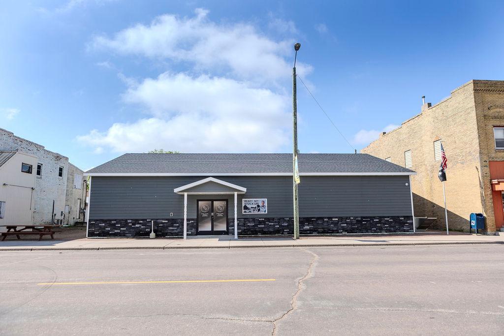 317 Studdart Ave, Graceville, MN 56240