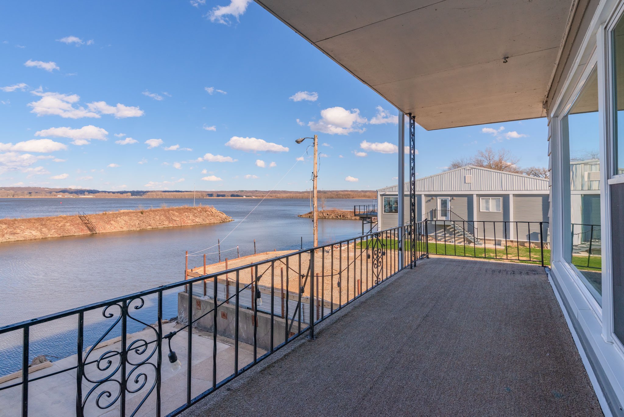 4910 N Galena Rd, Peoria Heights, IL 61616