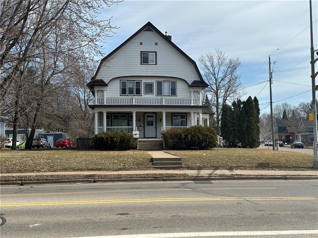 1329 State St, Eau Claire, WI 54701