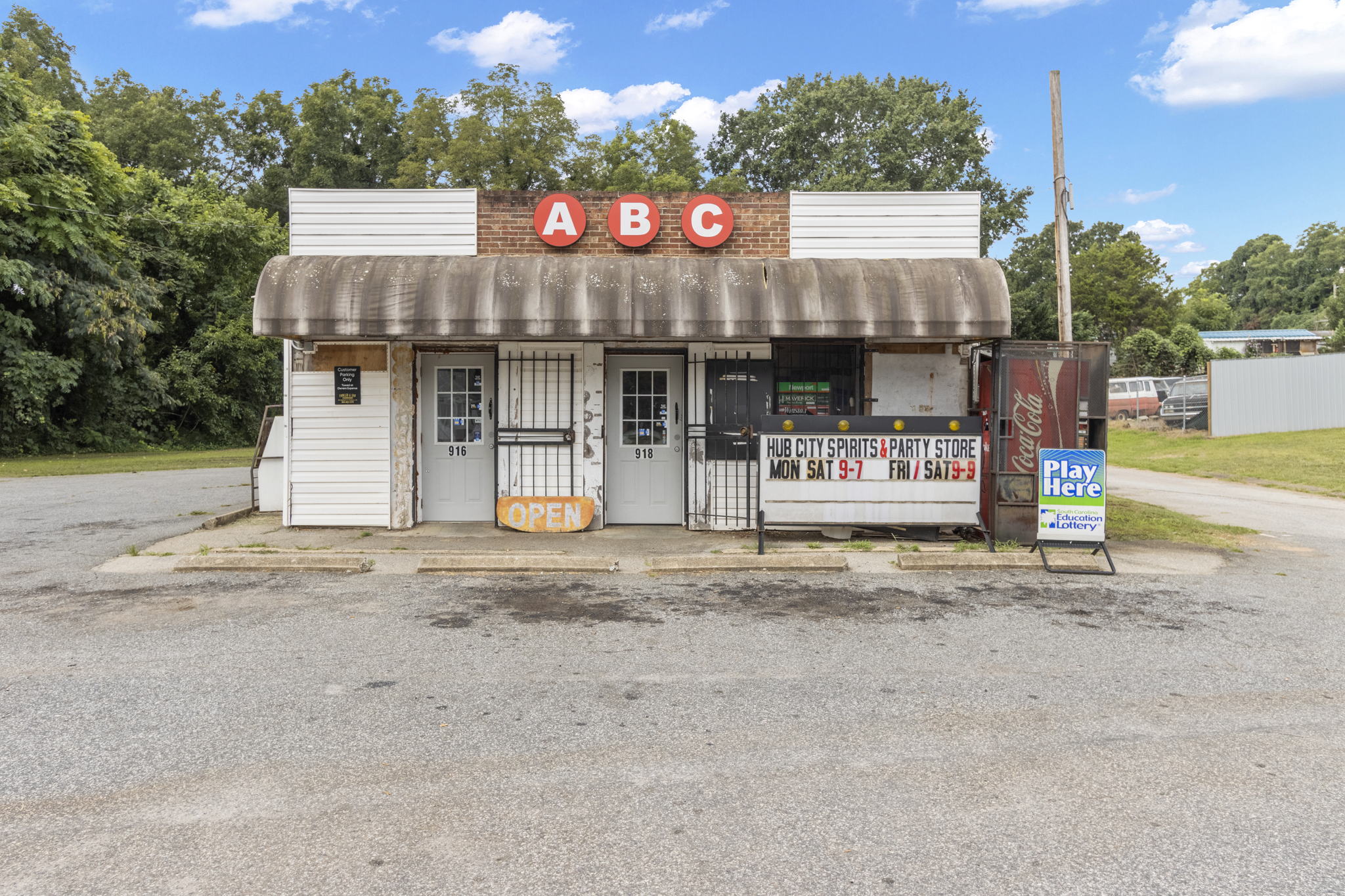 916 Howard St, Spartanburg, SC 29303