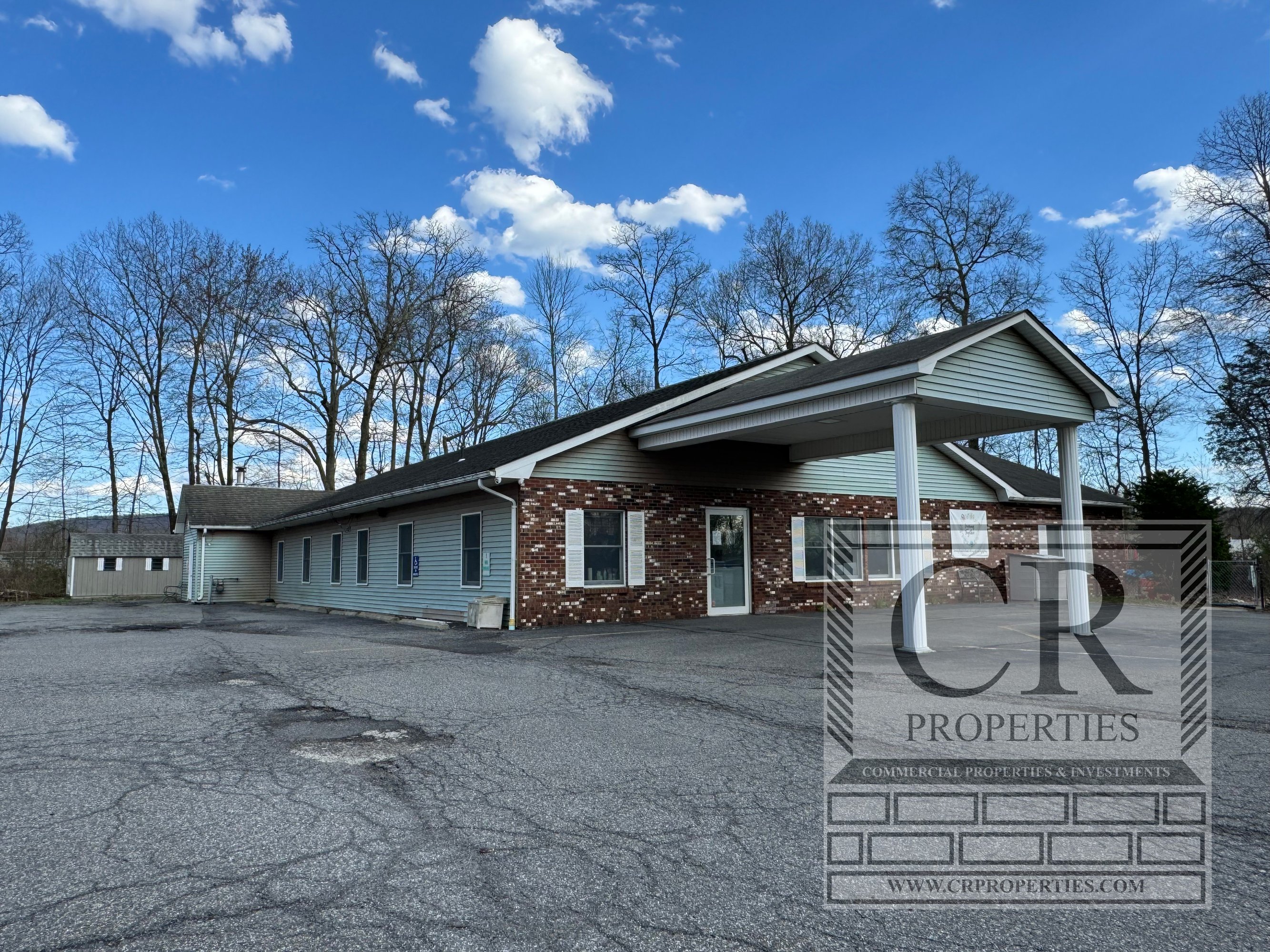 20 Park Ln, Highland, NY 12528