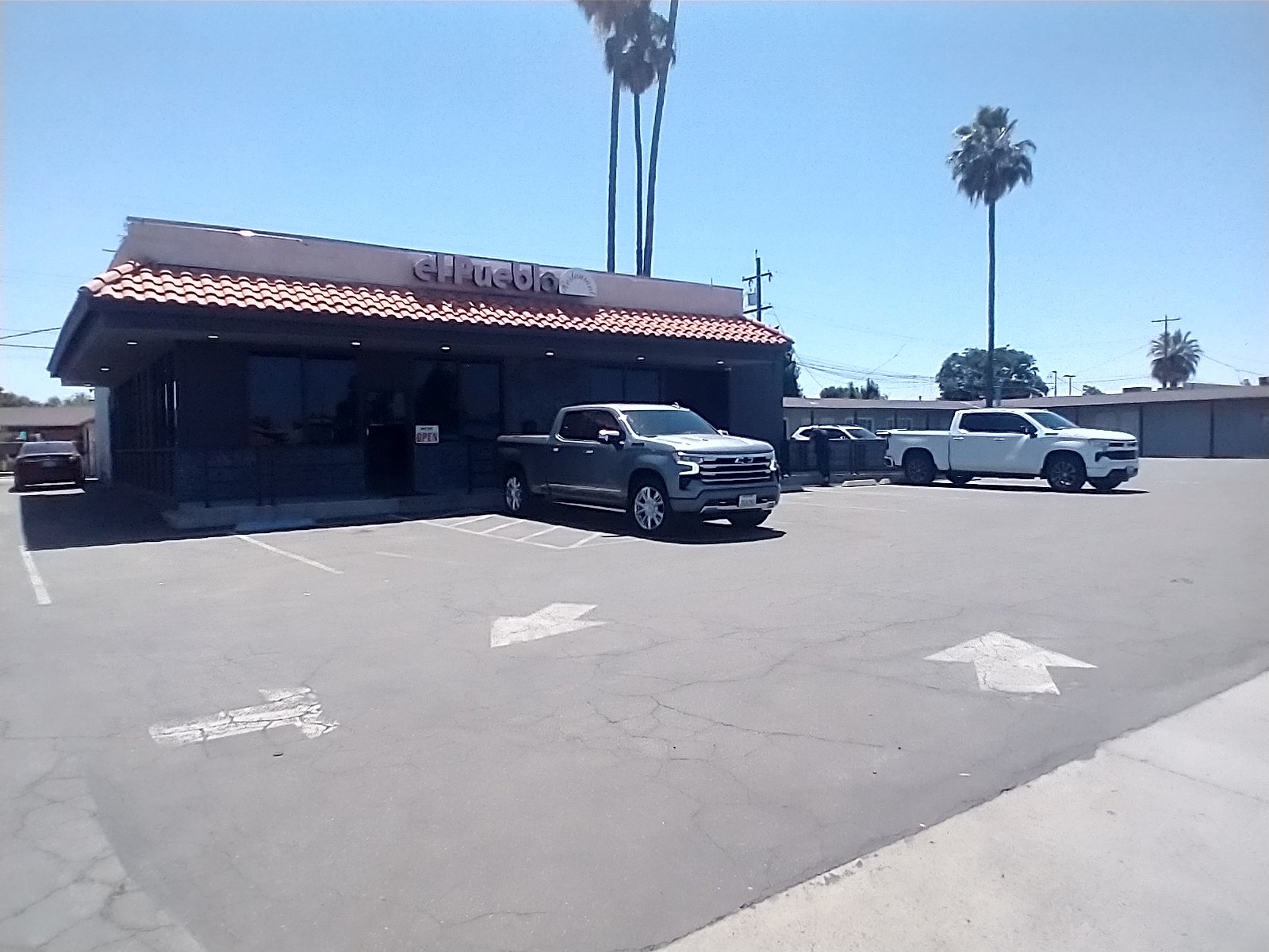 9705 Main St, Lamont, CA 93241