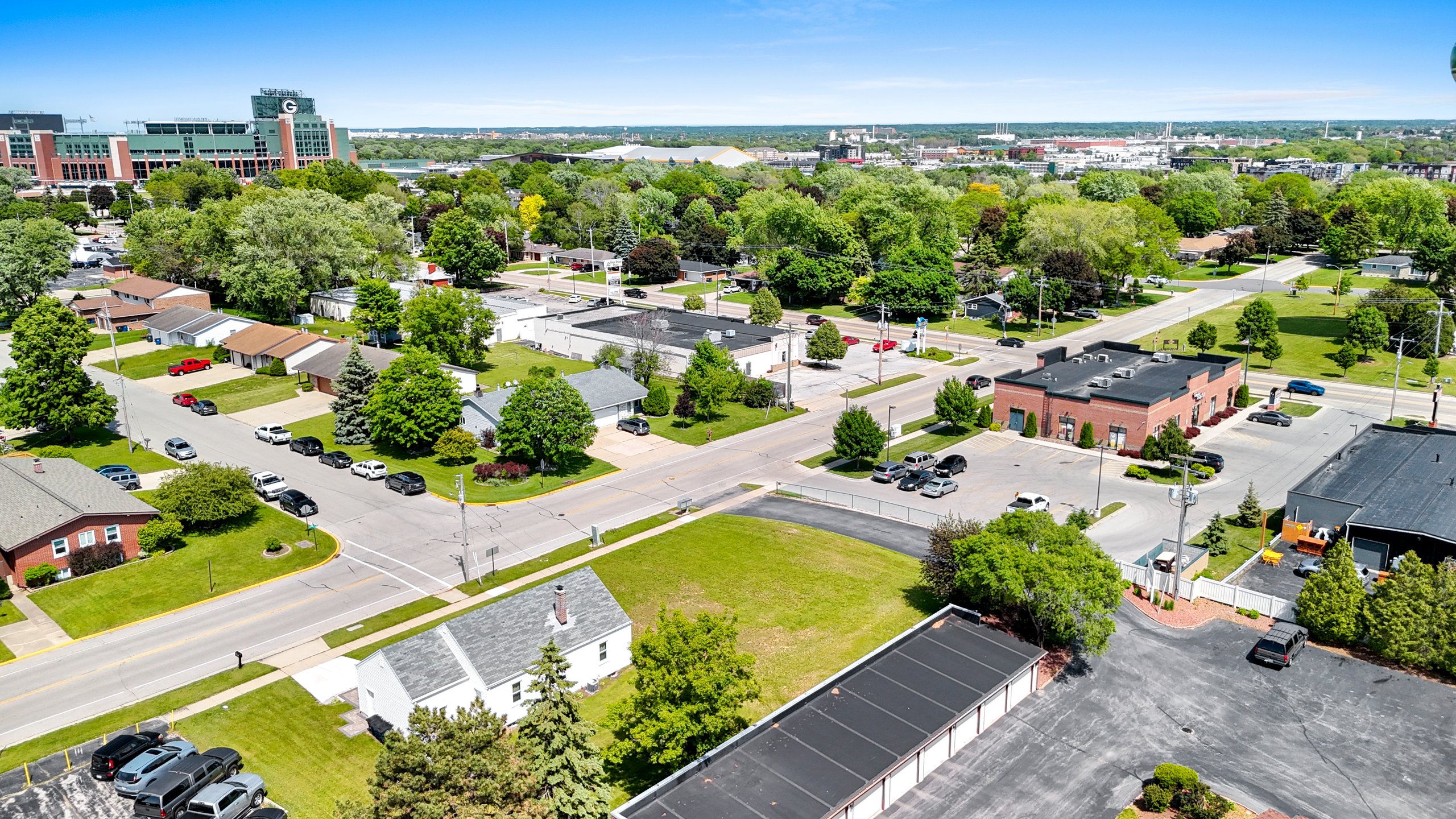 1047 Marvelle Ln, Green Bay, WI 54304