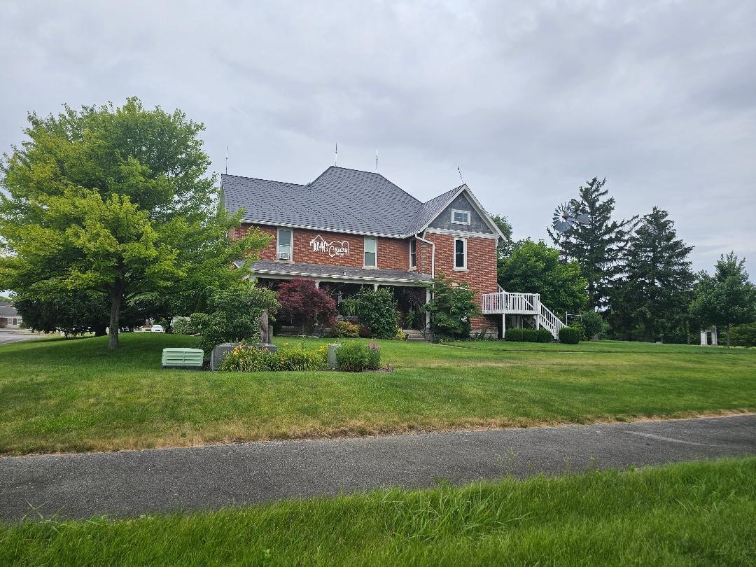 2807 Theater Ave, Huntington, IN 46750