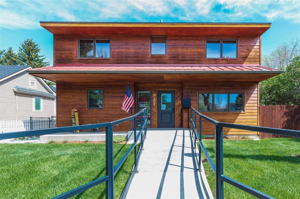 931 Rumsey Ave, Cody, WY 82414