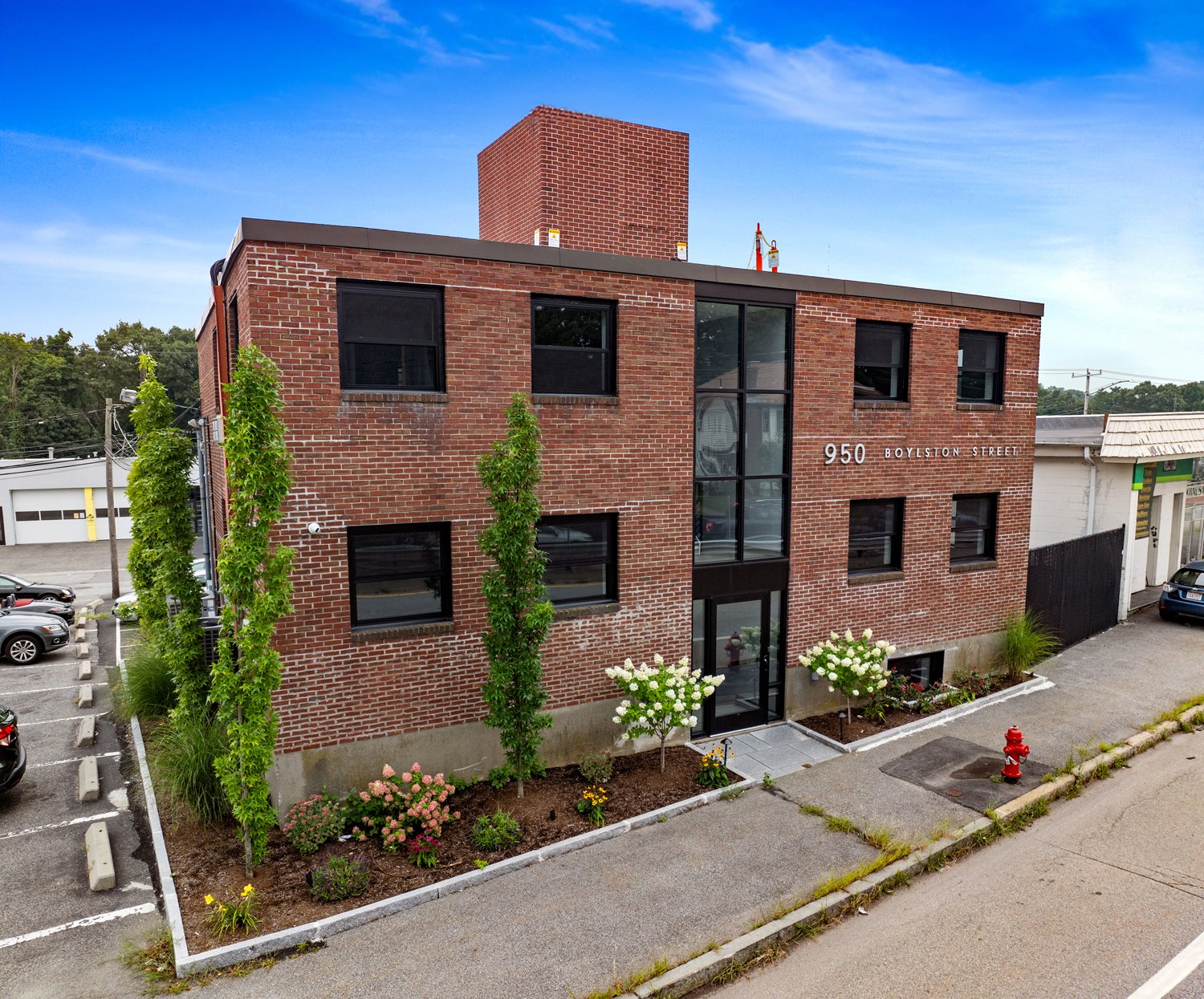 950 Boylston St, Newton, MA 02461