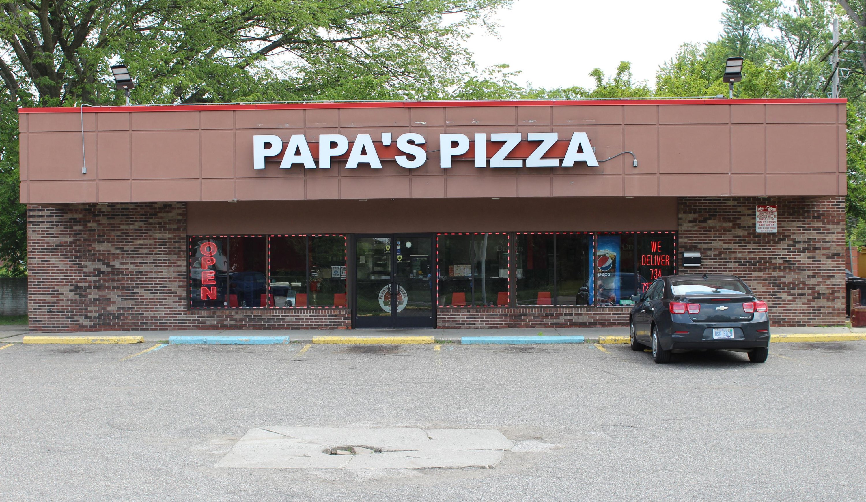 1025 Middlebelt Rd, Inkster, MI 48141