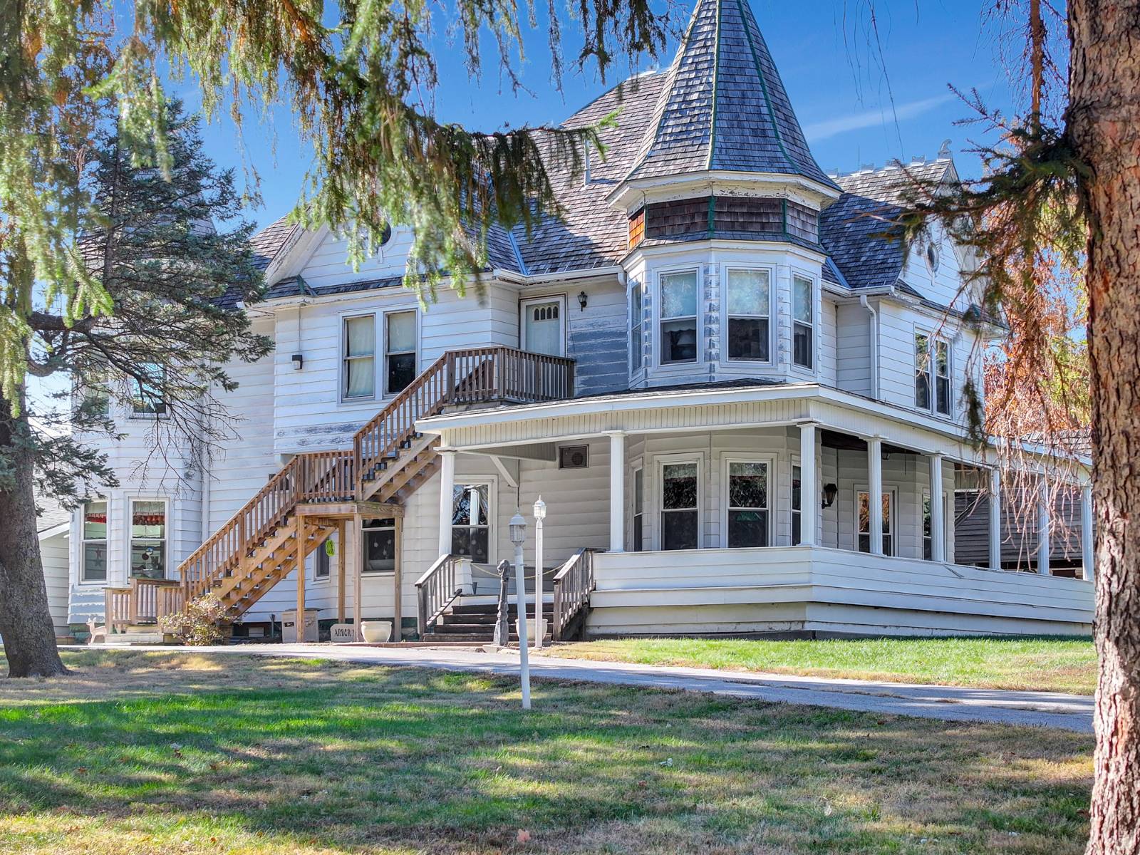 1617 Central Ave, Auburn, NE 68305