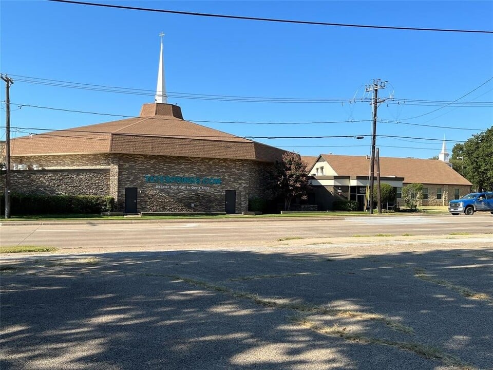 4201 Little Rd, Arlington, TX 76016
