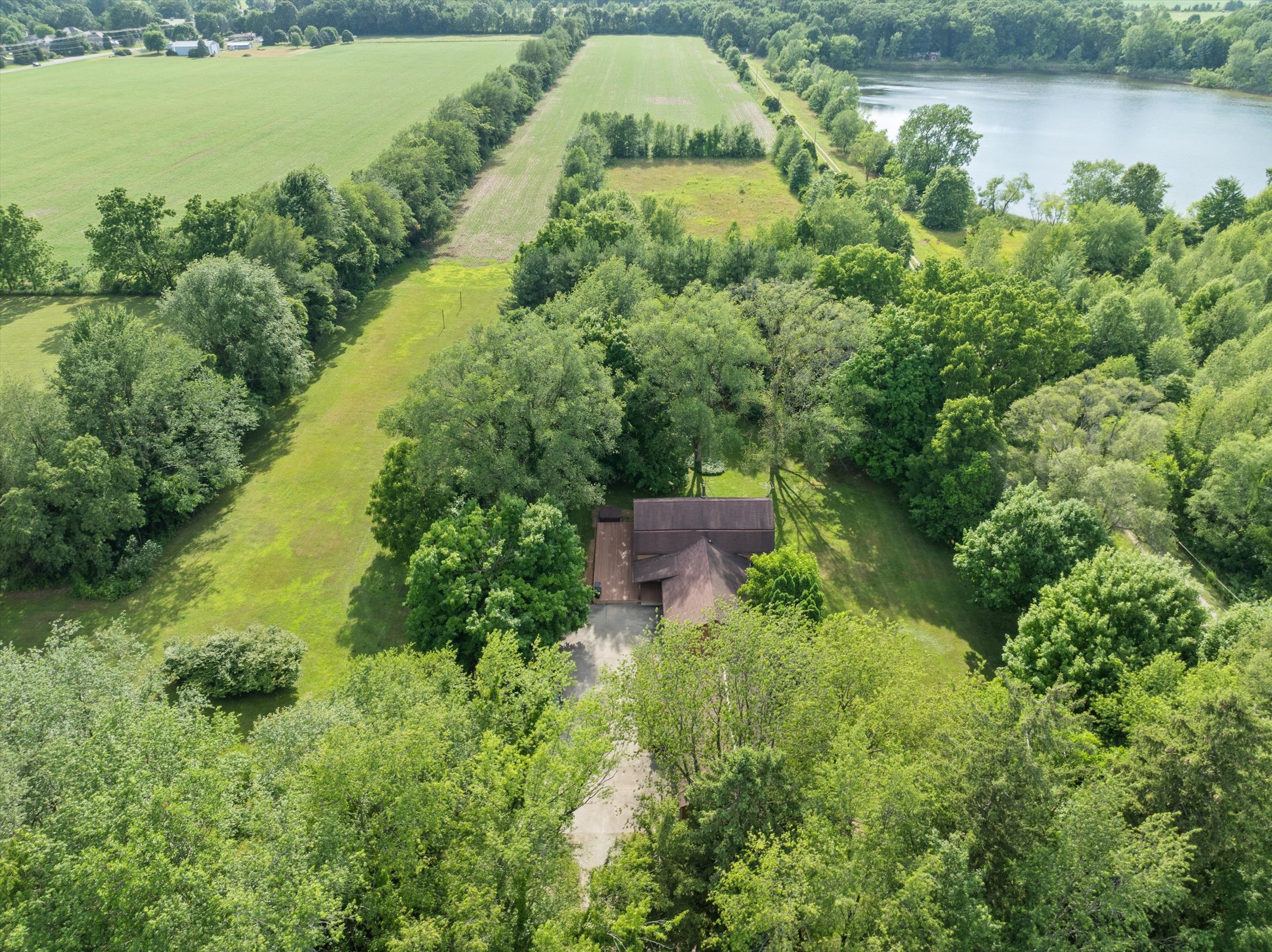 52701 Ash Rd, Granger, IN 46530