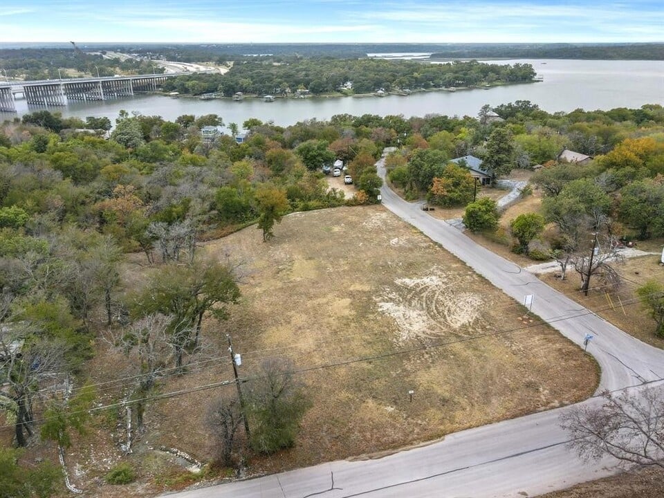 4517 Williams Spring Rd, Lake Worth, TX 76135