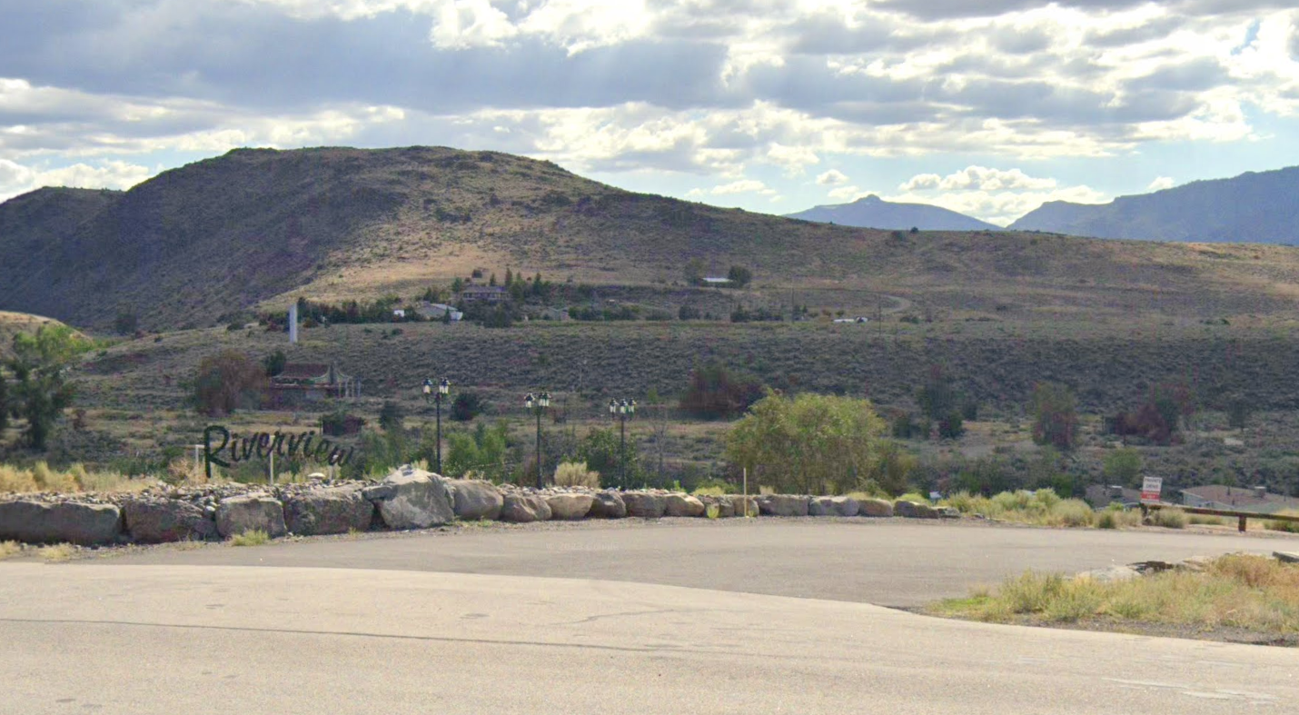 596 Us Highway 395, Gardnerville, NV 89410