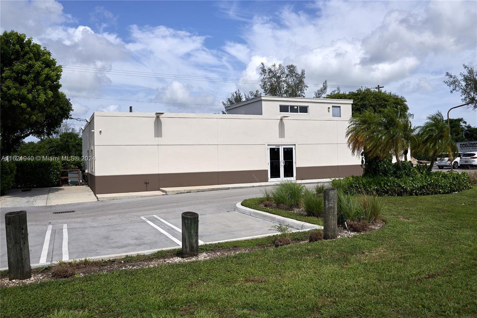 17701 SW 232Nd St, Miami, FL 33170