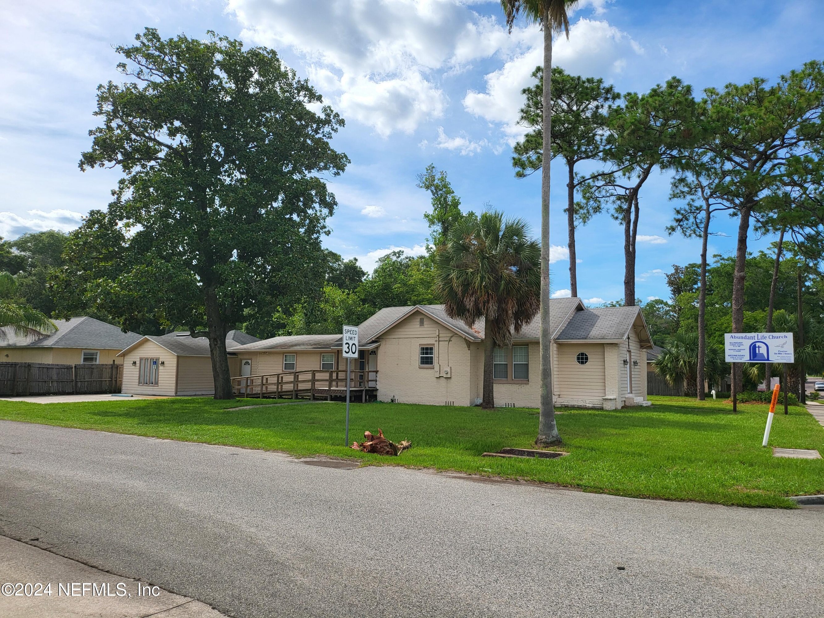 206 Arlington Rd N, Jacksonville, FL 32211