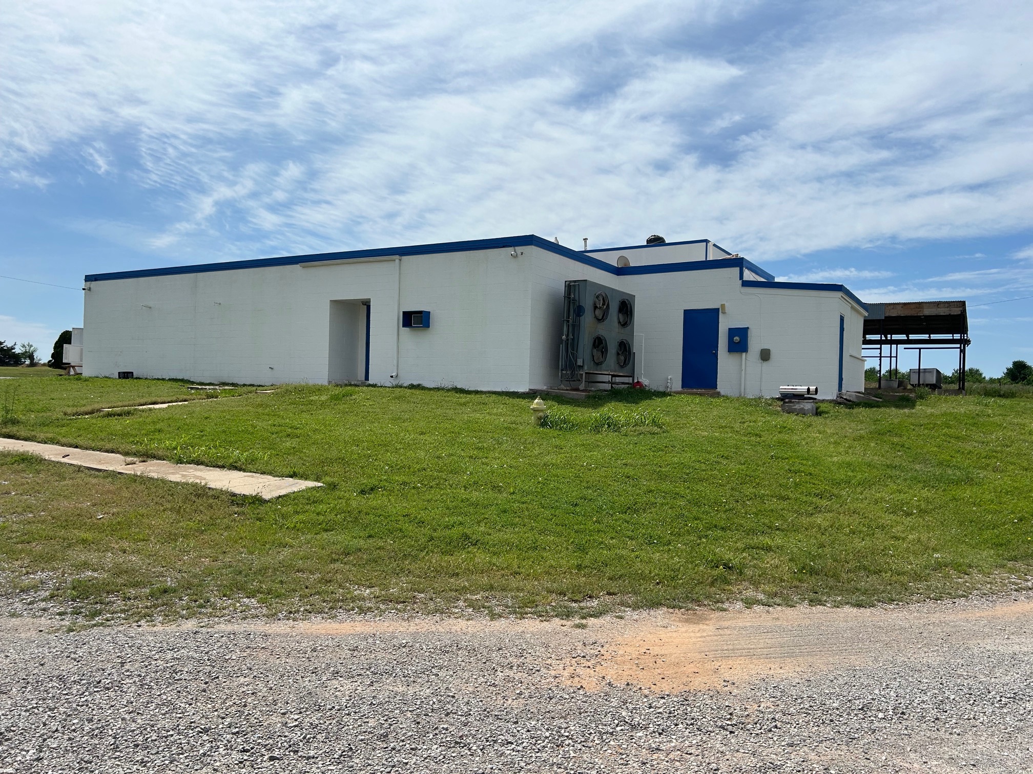 908 E Apache Trail Rd, Apache, OK 73006