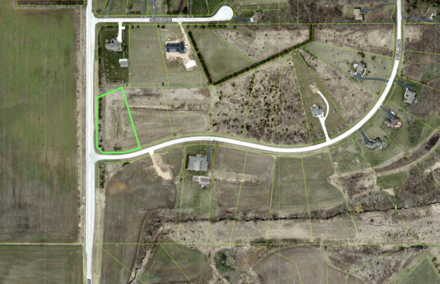 9211 S Hill Rd, Marengo, IL 60152
