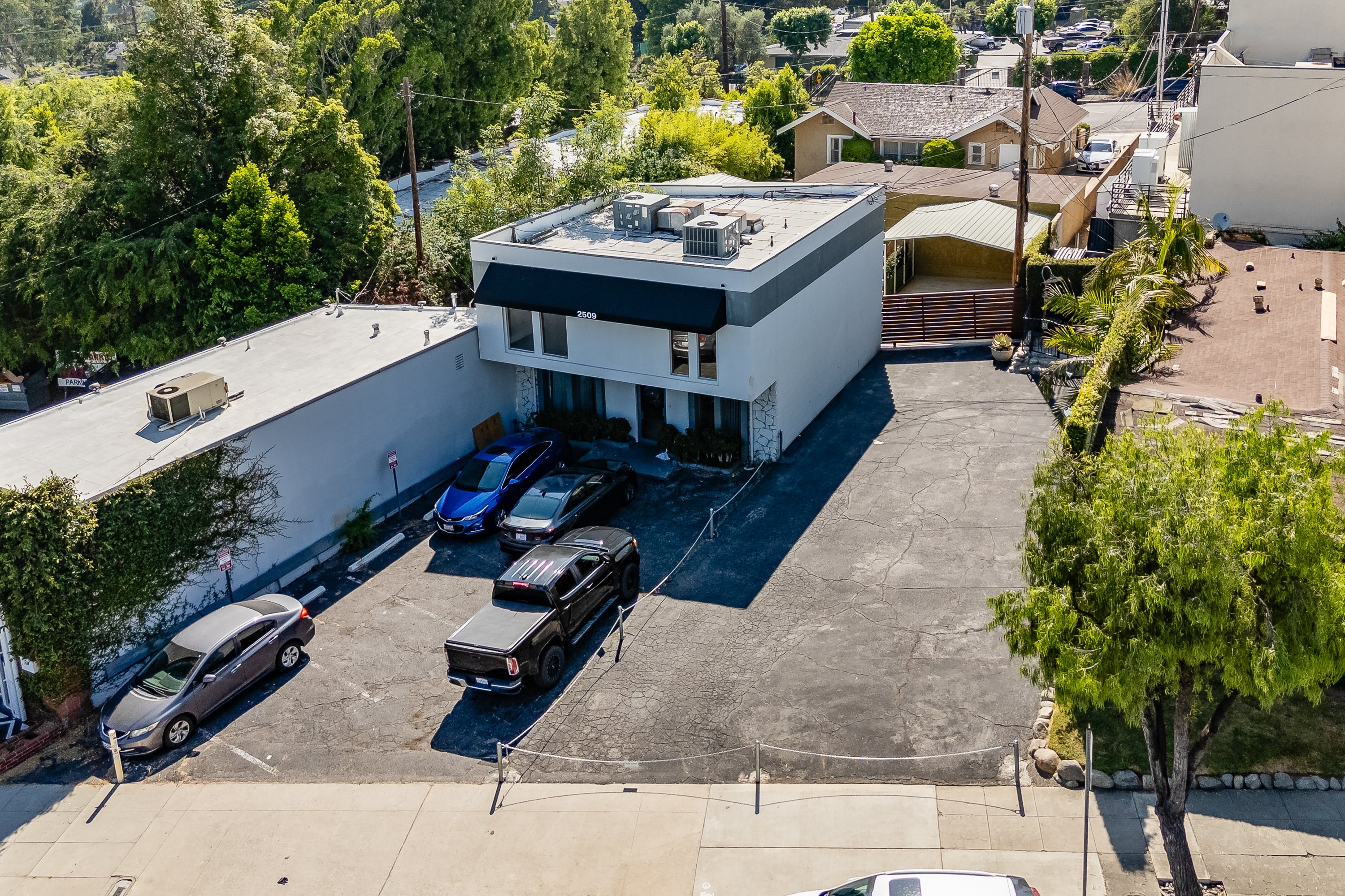 2509 Lake Ave, Altadena, CA 91001
