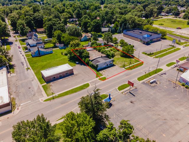 210 W Main St, Hartford, MI 49057