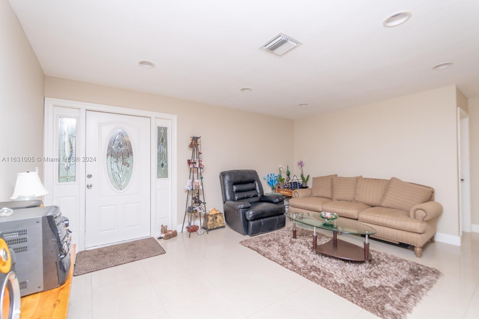 6190 SW 48Th Ct, Davie, FL 33314