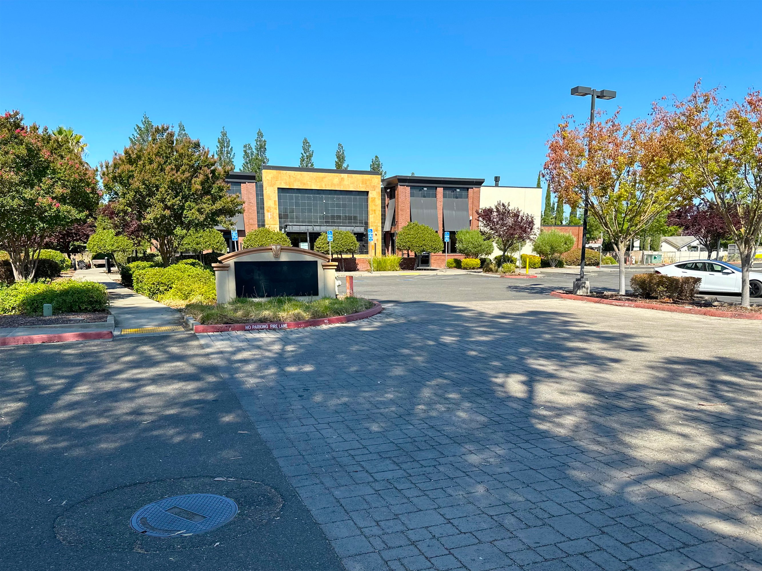 7101 Laguna Blvd, Elk Grove, CA 95758