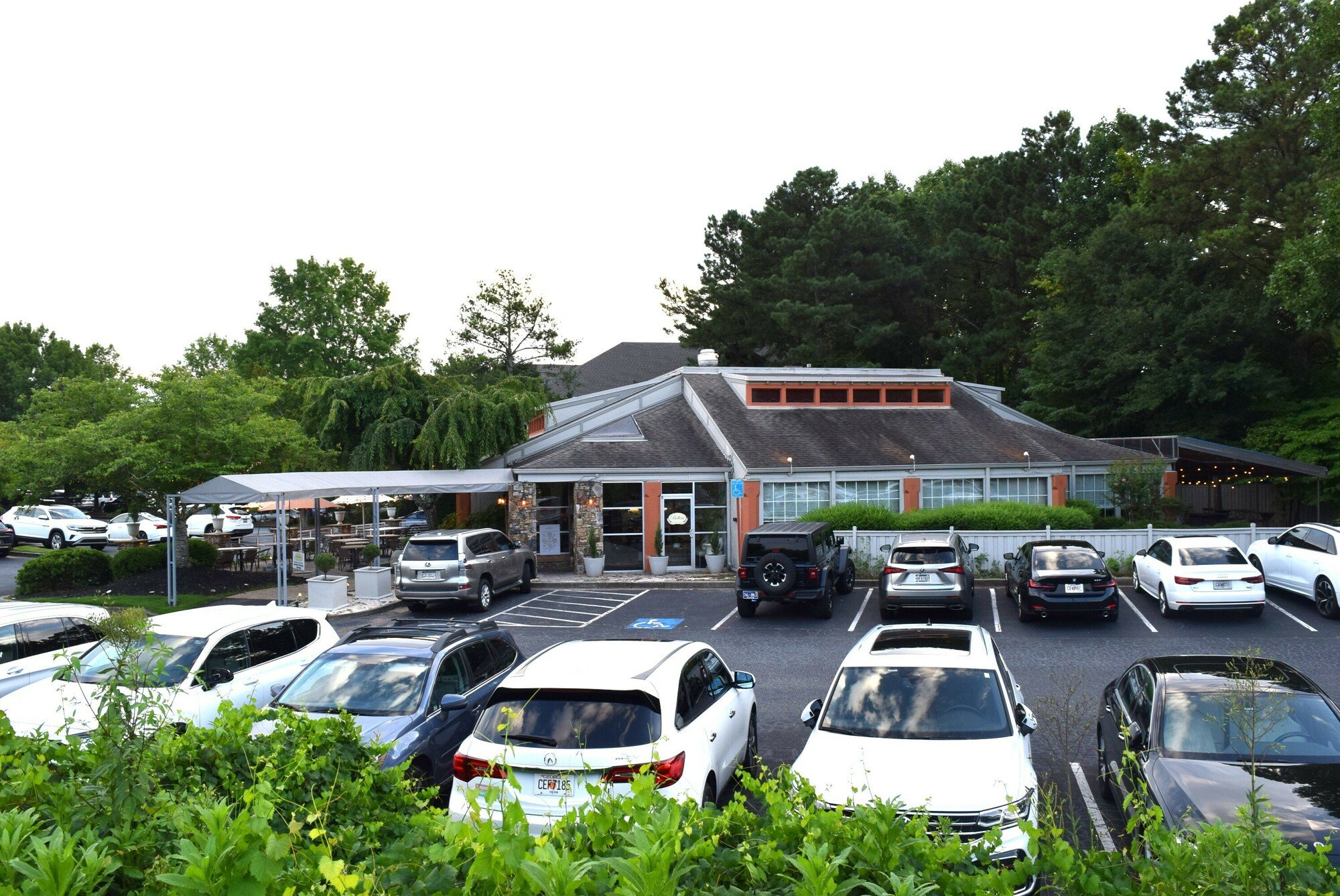 70 W Crossville Rd, Roswell, GA 30075
