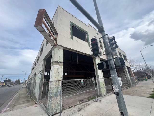 146 N Golden State Blvd, Turlock, CA 95380