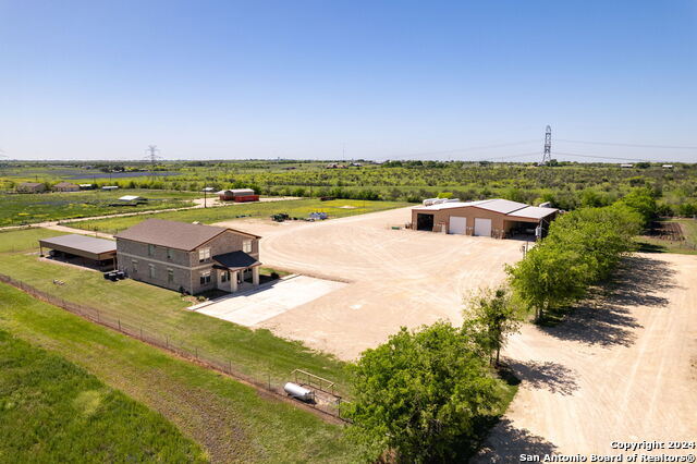 6878 Fm 1044, Marion, TX 78124