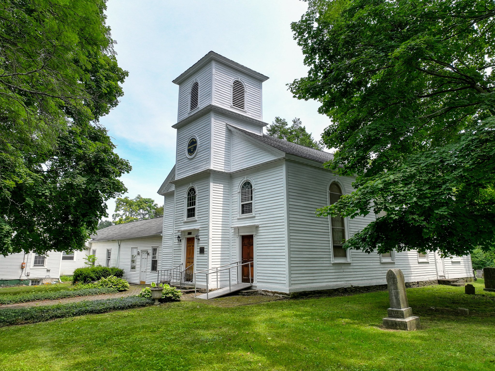 4408 Albany Post Rd, Hyde Park, NY 12538